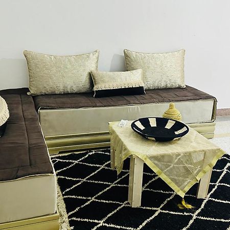 Karaz Homestay Grand Appartement Avec Rooftop Monte Arrouit Buitenkant foto