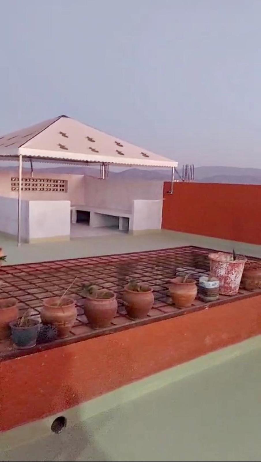 Karaz Homestay Grand Appartement Avec Rooftop Monte Arrouit Buitenkant foto