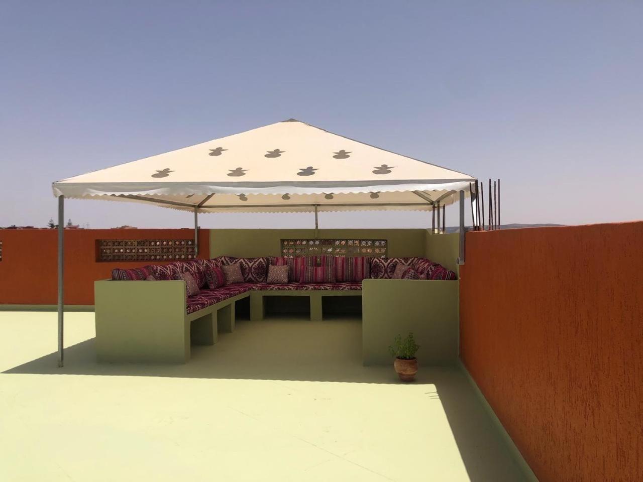 Karaz Homestay Grand Appartement Avec Rooftop Monte Arrouit Buitenkant foto